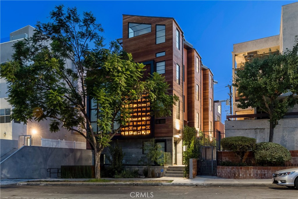 1033 N Vista Street, West Hollywood, CA 90046