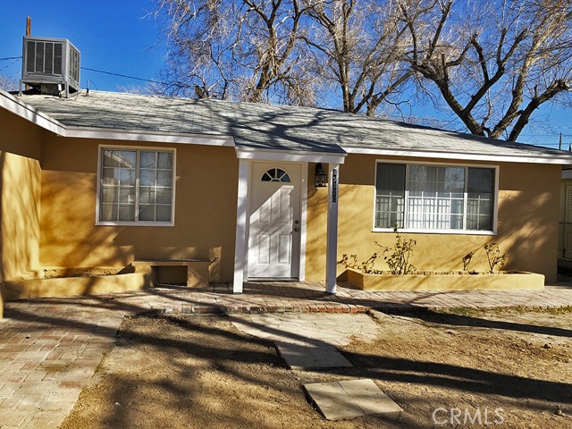 45320 Kingtree Avenue, Lancaster, CA 