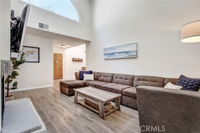 22330 Victory Boulevard, 506 photo 6