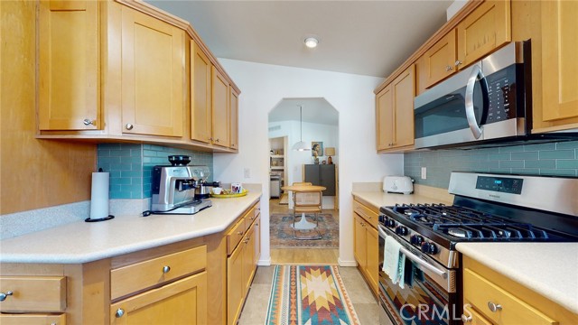 15455 Glenoaks Boulevard, 164 photo 8