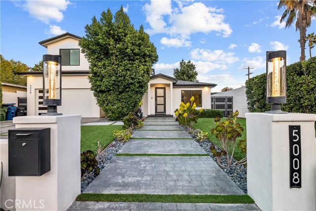 Detail Gallery Image 1 of 1 For 5008 Strohm Ave, Toluca Lake,  CA 91601 - 4 Beds | 5 Baths