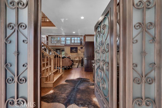 11226 White Oak Avenue photo 5