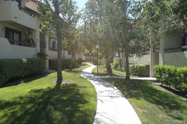 18161 Sundowner Way 930 Canyon Country, California Charming Canyon Country condo in the American Beauty community!!! Upper level condo with a loft. close to shopping centers, restaurants and biking trails, 2 car garage, washer and dryer hookups. Condo is not FHA approve. Seller is a license Real Estate Broker.