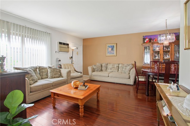 22050 Calvert Street, 5 photo 5