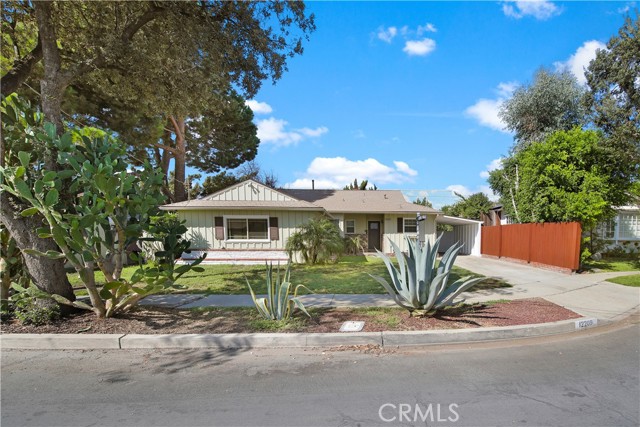 12209 Vose Street photo 3