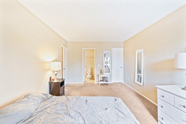 10331 Lindley Avenue, 208 photo 4