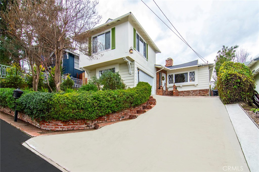 22434 Venido Road, Woodland Hills, CA 91364