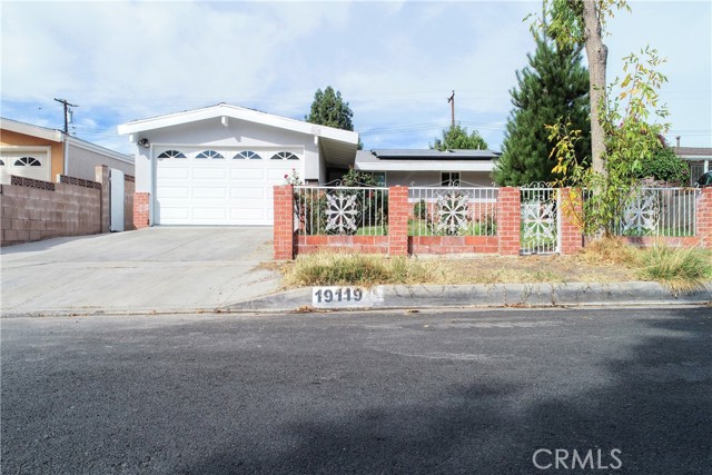 Detail Gallery Image 1 of 1 For 19119 Wellhaven St, Canyon Country,  CA 91351 - 3 Beds | 2 Baths