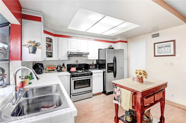 9749 Reseda Boulevard, 19 photo 7