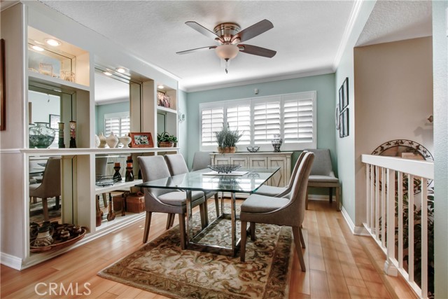 21821 Burbank Boulevard, 138 photo 5