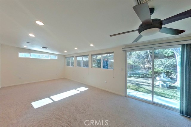 Enclosed back bonus room with heat/air and recessed lighting