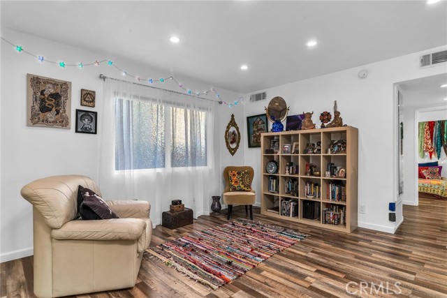 11511 Moorpark, 7 photo 7
