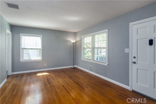 1124 North Catalina Street photo 3