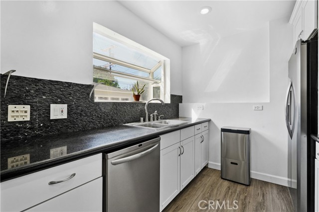 8779 Wakefield Avenue photo 8