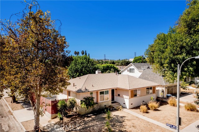 22700 Criswell Street photo 7