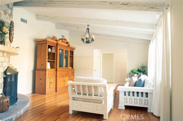 7337 Zelzah Avenue photo 7