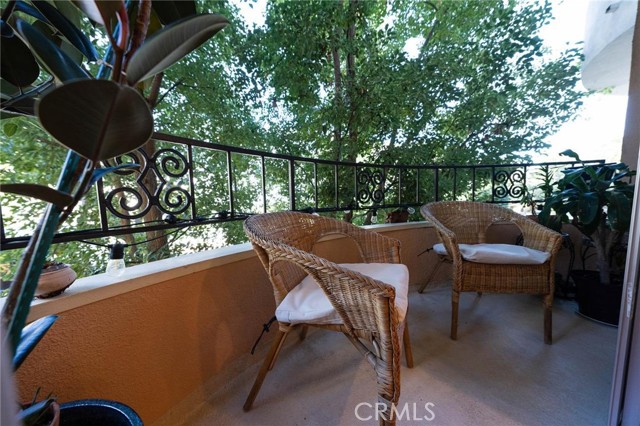 1221 North Kings Road, 202 photo 6