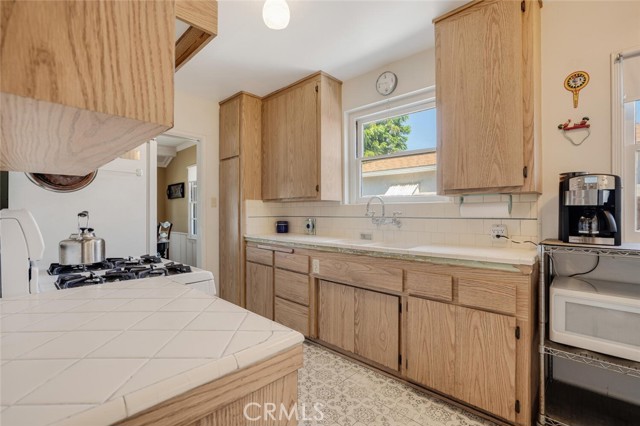 5512 Morella Avenue photo 8