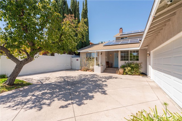 17609 Ludlow Street photo 8