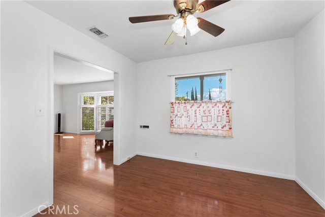 8427 Aura Avenue photo 8