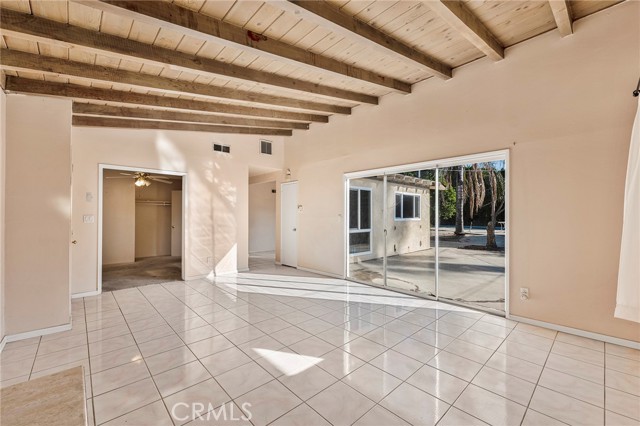 14846 Lorne Street photo 3