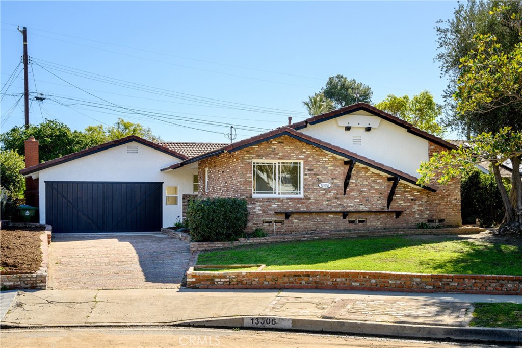 13506 Lazard Street, San Fernando, CA 91340