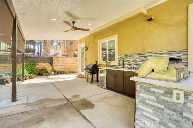 Outdoor kitchen