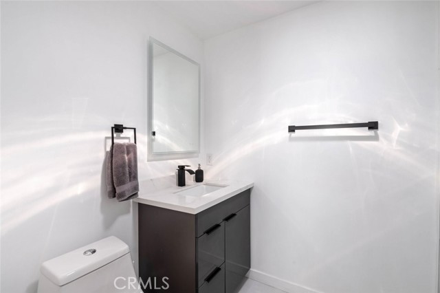 Detail Gallery Image 7 of 25 For 7872 Vanscoy Ave, North Hollywood,  CA 91605 - 2 Beds | 1 Baths