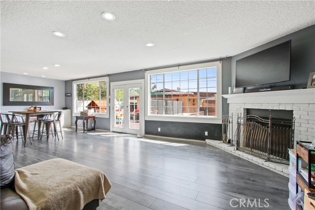 10006 Woodley Avenue photo 4