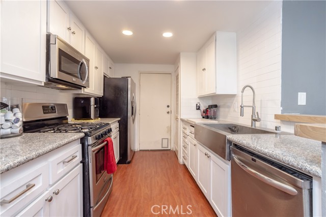 11350 Foothill Boulevard, 26 photo 7