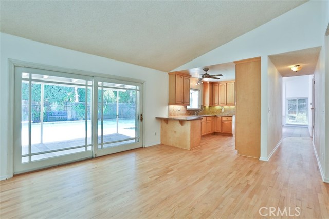 9936 Laramie Avenue photo 8