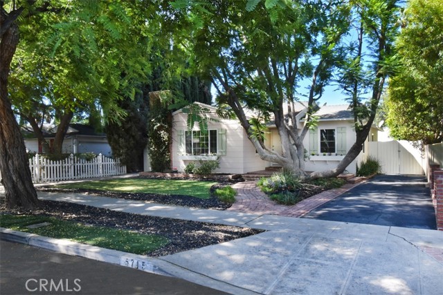 5745 Norwich Avenue photo 2