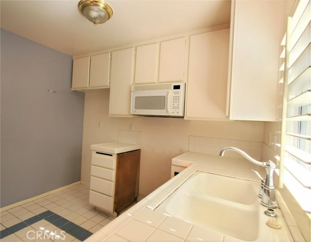 19509 Rinaldi Street, 59 photo 6