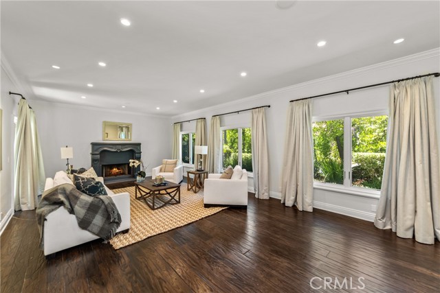 5056 Parkway Calabasas photo 7