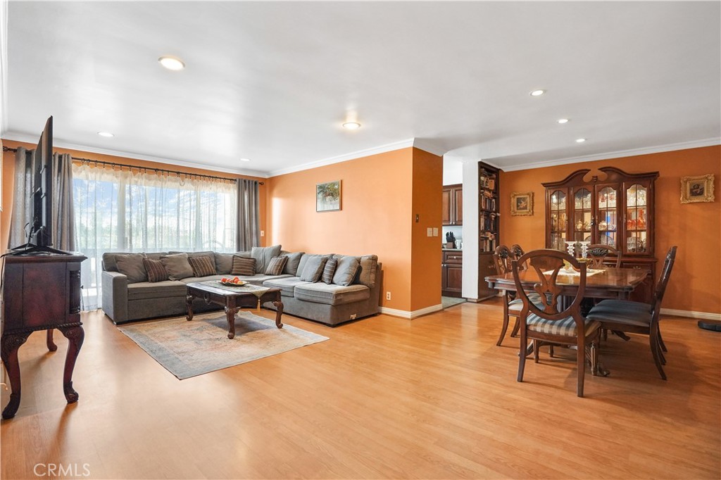 6225 Coldwater Canyon Avenue 219, North Hollywood, CA 91606