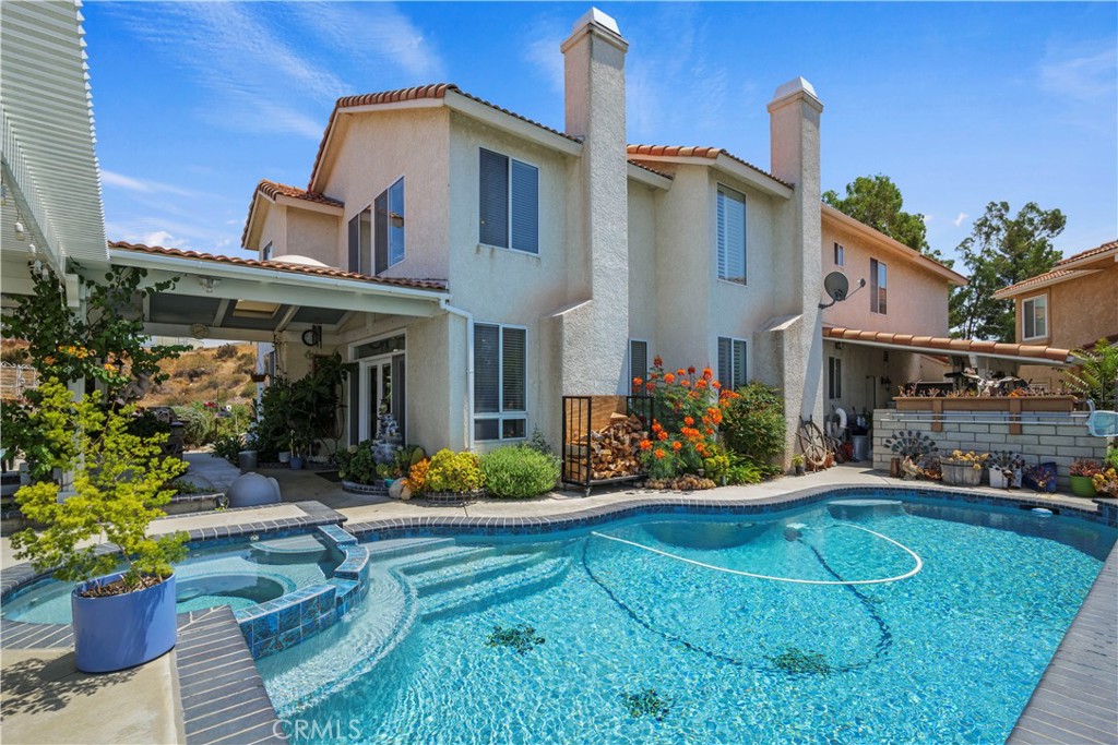 18513 Olympian Court, Canyon Country, CA 91351