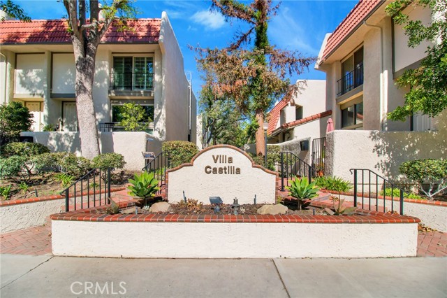 22311 Erwin Street photo 2