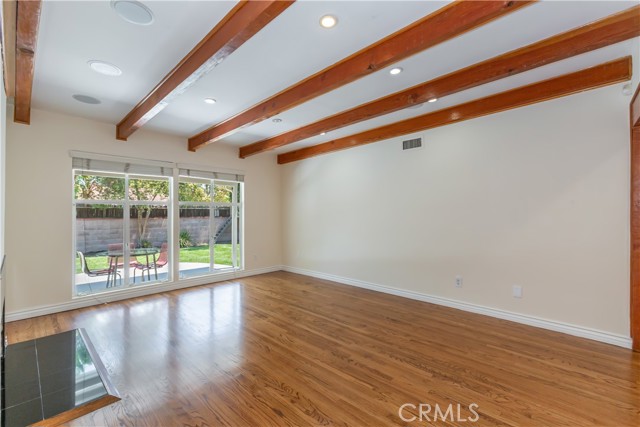 6106 Wilkinson Avenue photo 7