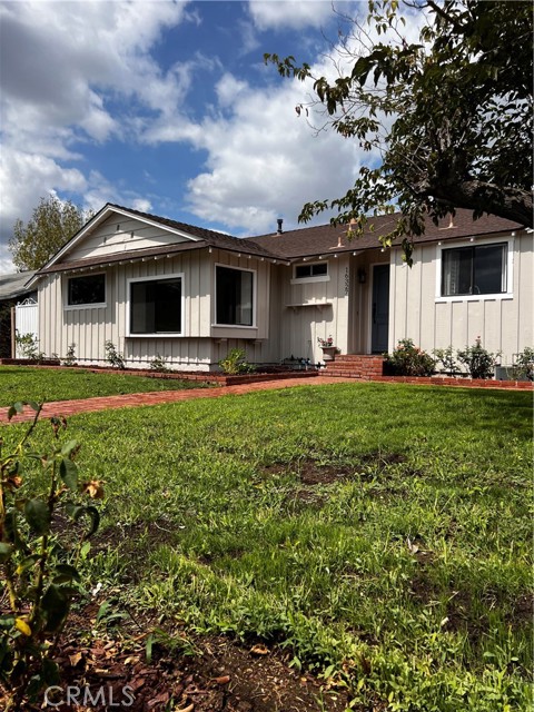16327 Parthenia Street photo 2