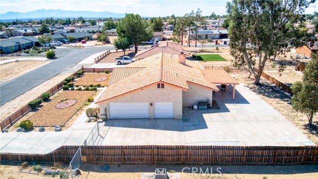 21046 Sioux Road Apple Valley CA 92308