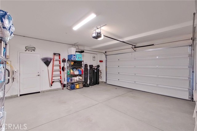 Spacious 3-car tandem garage (versatile use)