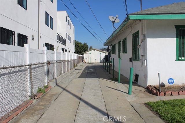 Image 3 for 1631 W 36Th Pl, Los Angeles, CA 90018