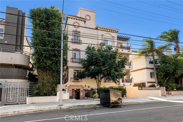 11582 Moorpark Street, 3 photo 3