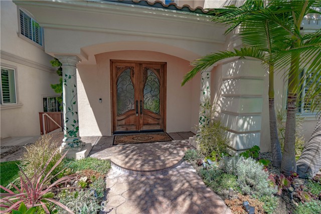 Dynamic Double Front Doors