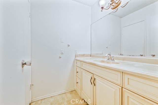 10331 Lindley Avenue, 208 photo 5