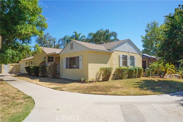 6742 Jellico Avenue photo 4
