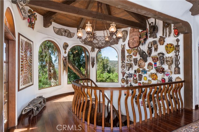 Photo of 640 Wonder View Drive, Calabasas, CA 91302