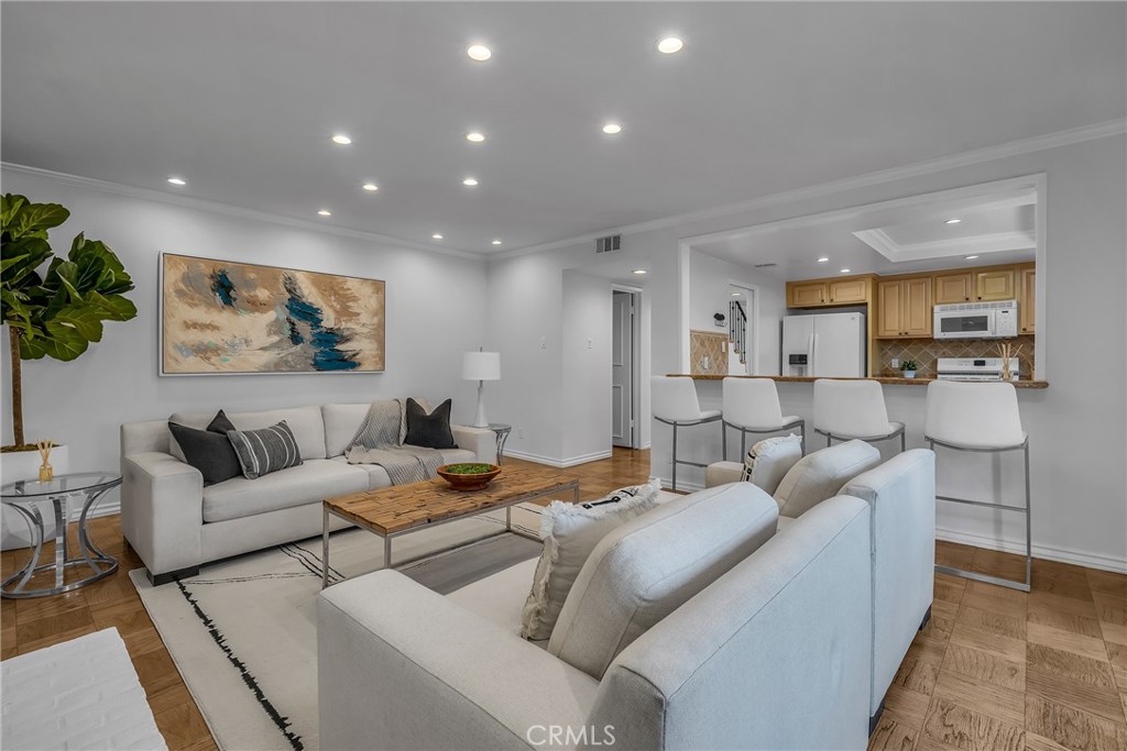4317 Mammoth Avenue 1, Sherman Oaks, CA 91423