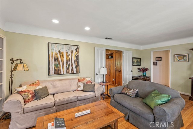4018 Coldwater Canyon Avenue photo 7