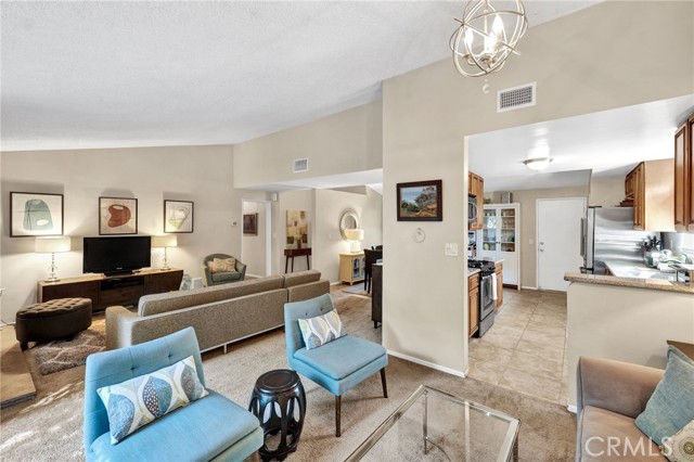 16700 Itasca Street photo 5